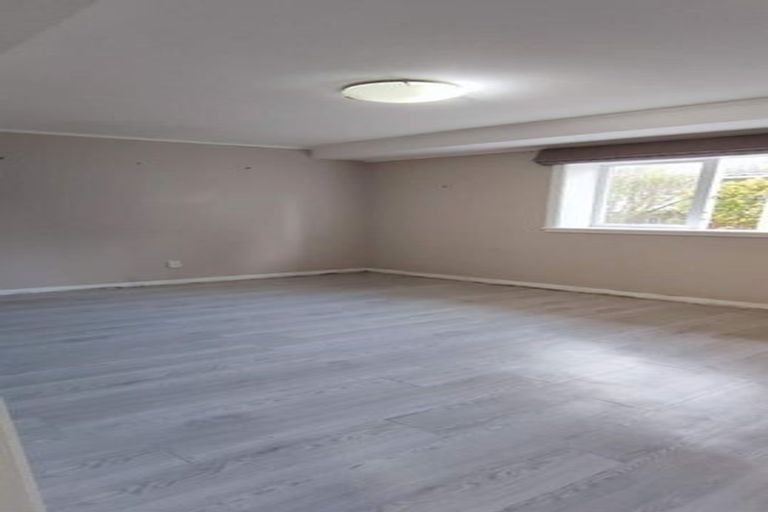 Photo of property in 4 Mills Road, Brooklyn, Wellington, 6021