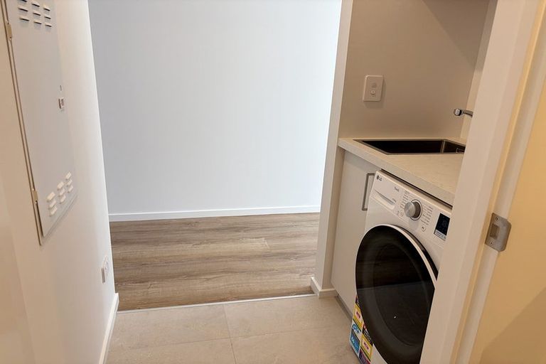 Photo of property in 2/171 Centaurus Road, Saint Martins, Christchurch, 8022