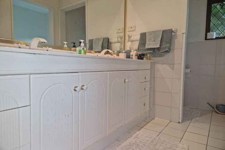 Photo of property in 18 Corrondella Grove, Belmont, Lower Hutt, 5010