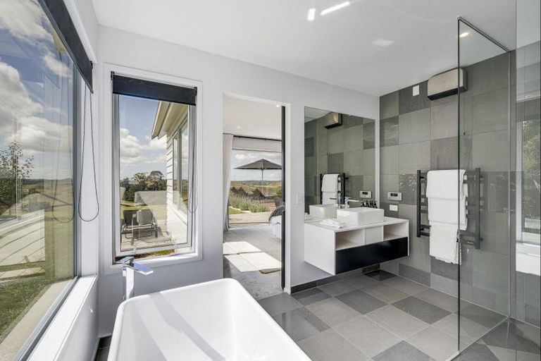 Photo of property in 1232 Taihape Road, Sherenden, Hastings, 4179