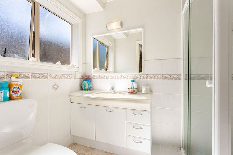 Photo of property in 29 Hercules Drive, Henderson, Auckland, 0612