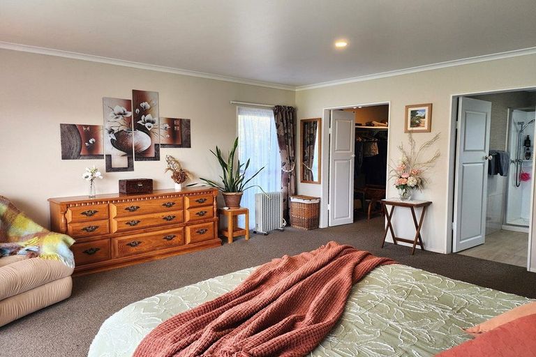 Photo of property in 23 Saint Laurent Way, Ohau, Levin, 5570