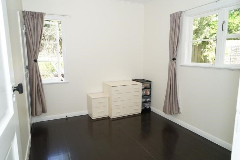 Photo of property in 56 Sunshine Avenue, Karori, Wellington, 6012