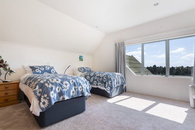 Photo of property in 1/12 Coroglen Avenue, Birkenhead, Auckland, 0626
