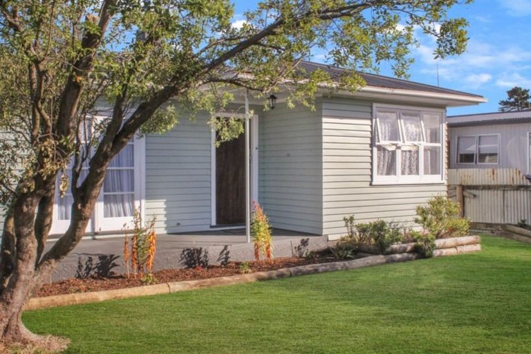 Photo of property in 4 Hamlet Street, Dannevirke, 4930