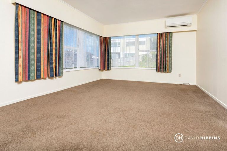 Photo of property in 2/18 Anne Road, Hillcrest, Auckland, 0627