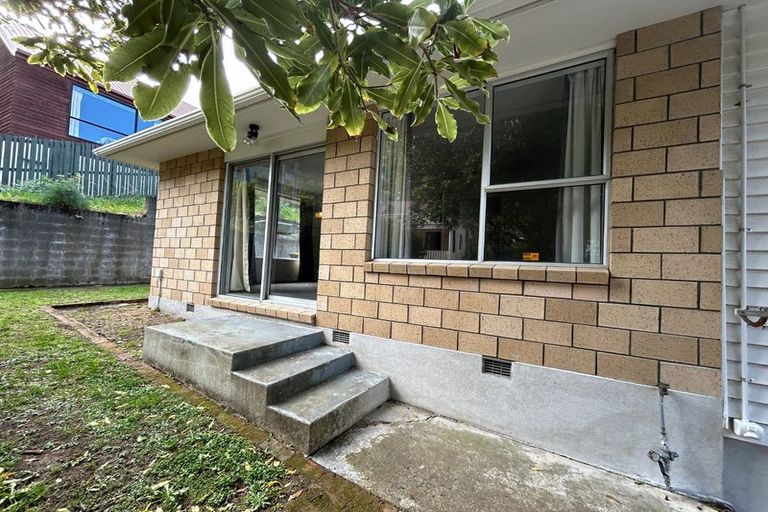 Photo of property in 46a Hawkhurst Road, Lyttelton, 8082