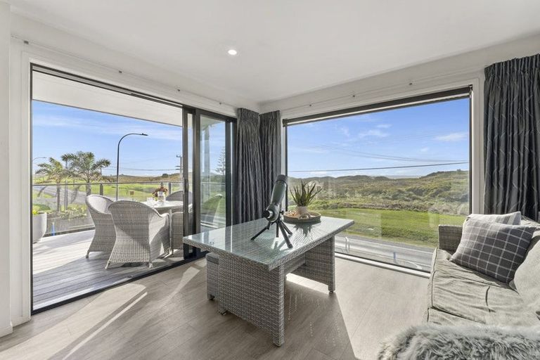 Photo of property in 972 Papamoa Beach Road, Papamoa Beach, Papamoa, 3118