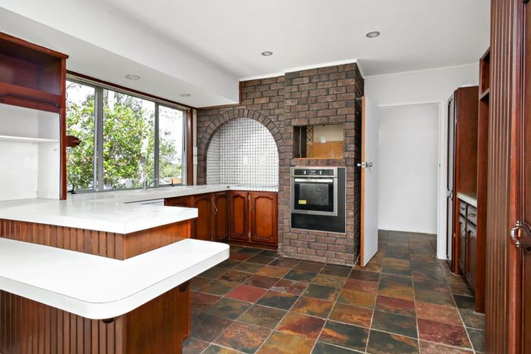 Photo of property in 21 Priestley Drive, Bucklands Beach, Auckland, 2014