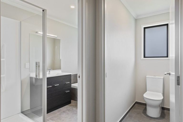Photo of property in 1402 Devon Road, Brixton, Waitara, 4382