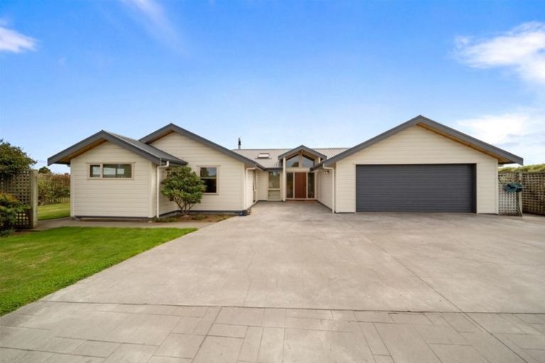 Photo of property in 437 Turuturu Road, Hawera, 4674
