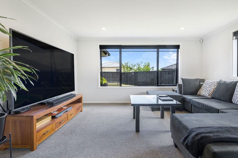 Photo of property in 8 Remana Crescent, Huapai, Kumeu, 0810