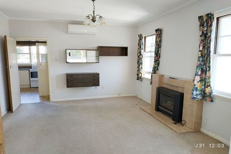 Photo of property in 147 Avonhead Road, Avonhead, Christchurch, 8042