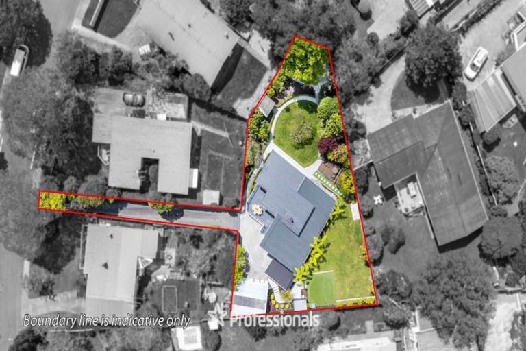 Photo of property in 6 Fendalton Crescent, Pinehaven, Upper Hutt, 5019