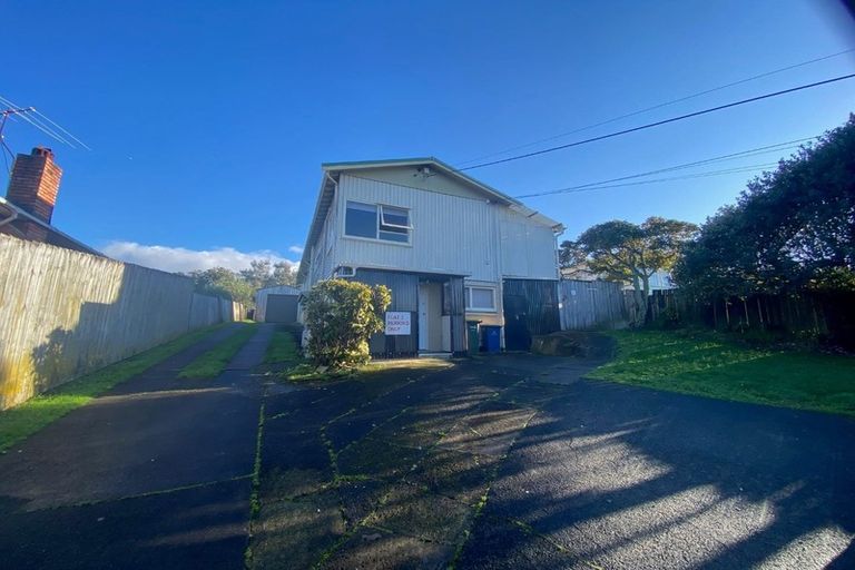 Photo of property in 12 Tahi Terrace, Glen Eden, Auckland, 0602