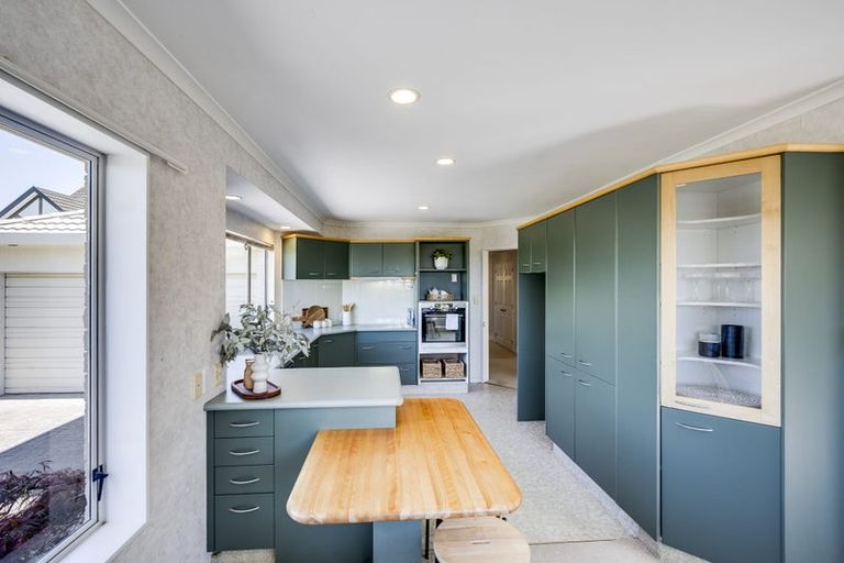 Photo of property in 76b Churchill Drive, Taradale, Napier, 4112