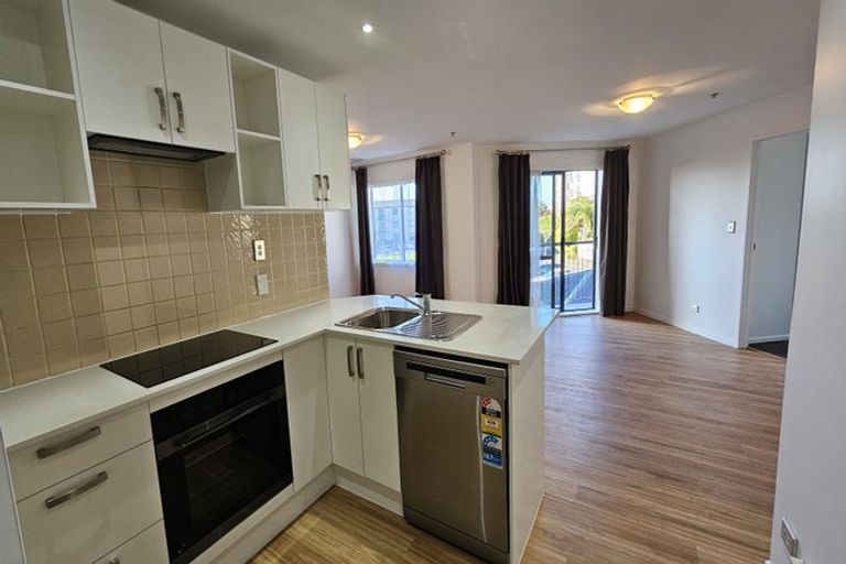 Photo of property in 2a/17 Crown Lynn Place, New Lynn, Auckland, 0600