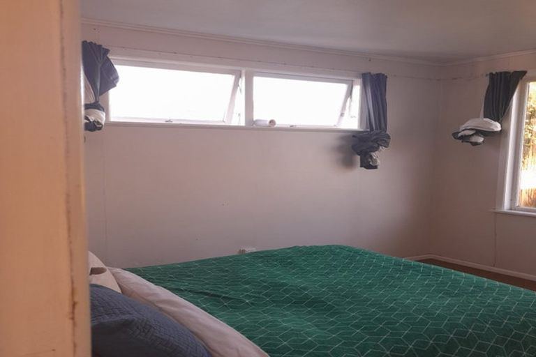 Photo of property in 60 Kingdale Road, Henderson, Auckland, 0610