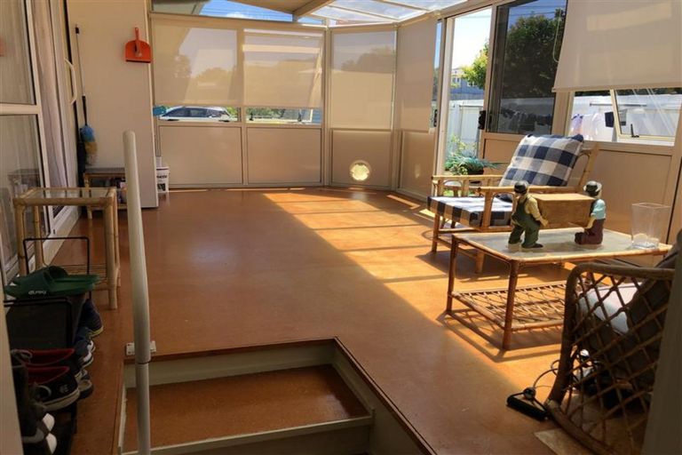 Photo of property in 1/18 Matipo Road, Te Atatu Peninsula, Auckland, 0610