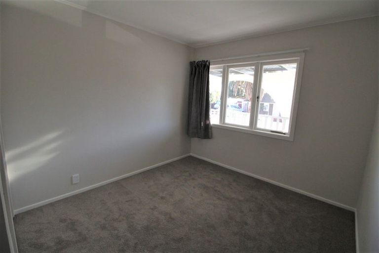 Photo of property in 44 Kervil Avenue, Te Atatu Peninsula, Auckland, 0610