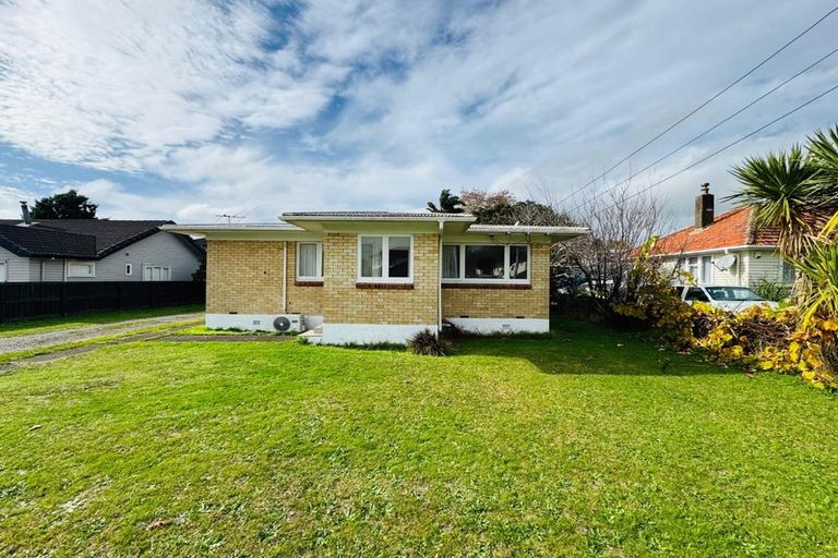 Photo of property in 1/8 Alpha Street, Papakura, 2110