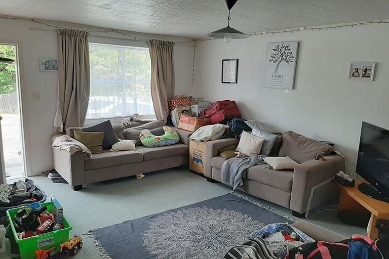 Photo of property in 42 Mildmay Road, Henderson, Auckland, 0610