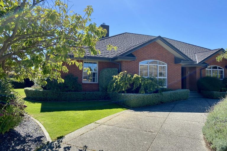 Photo of property in 2 Robertson Court, Cromwell, 9310