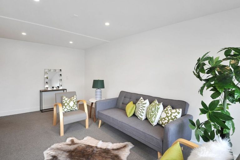 Photo of property in 2/44 Peterborough Street, Christchurch Central, Christchurch, 8013