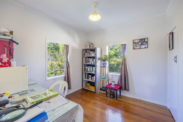 Photo of property in 21 View Road, Glenfield, Auckland, 0627
