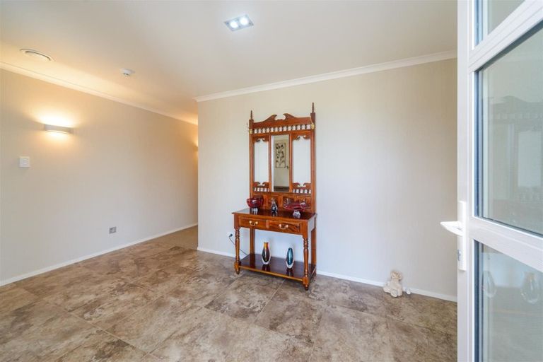 Photo of property in 39 Pukepapa Road, Marton, 4710