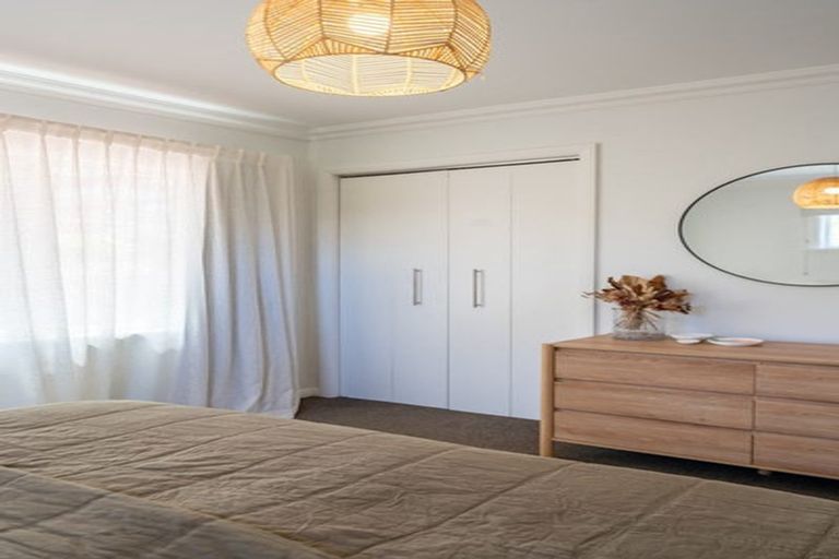 Photo of property in 12 Glenside Road, Glenside, Wellington, 6037