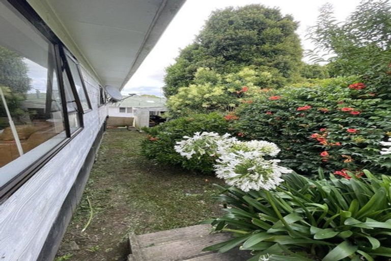 Photo of property in 1/38 Kaipatiki Road, Glenfield, Auckland, 0629