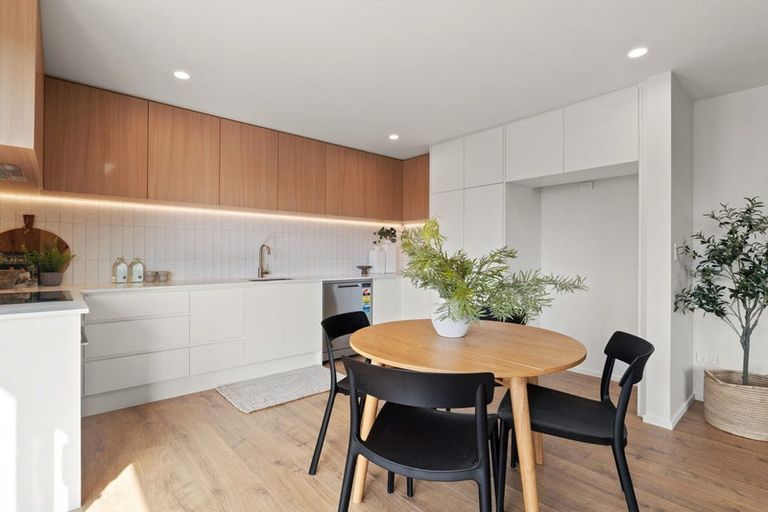 Photo of property in 2/8 Larch Place, Casebrook, Christchurch, 8051