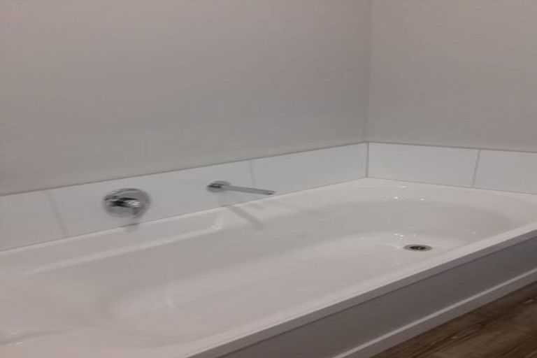 Photo of property in 32u5 Dr Taylor Terrace, Johnsonville, Wellington, 6037