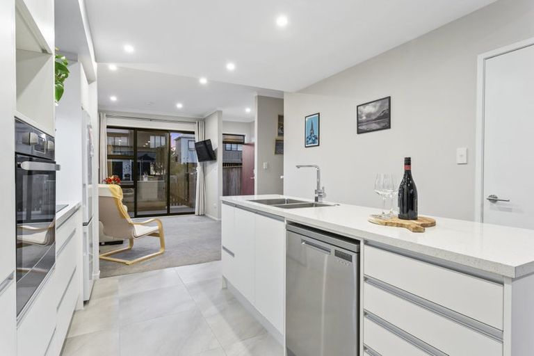 Photo of property in 7 Sacred Kingfisher Road, Hobsonville, Auckland, 0616