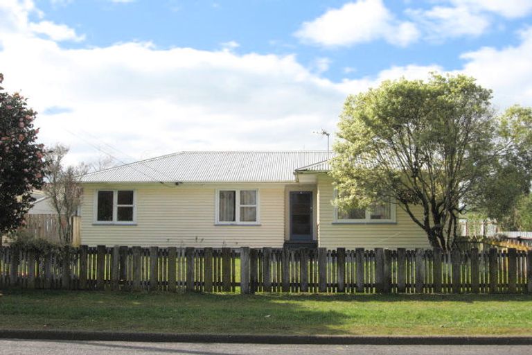 Photo of property in 1/42 Rollerson Street, Papakura, 2110