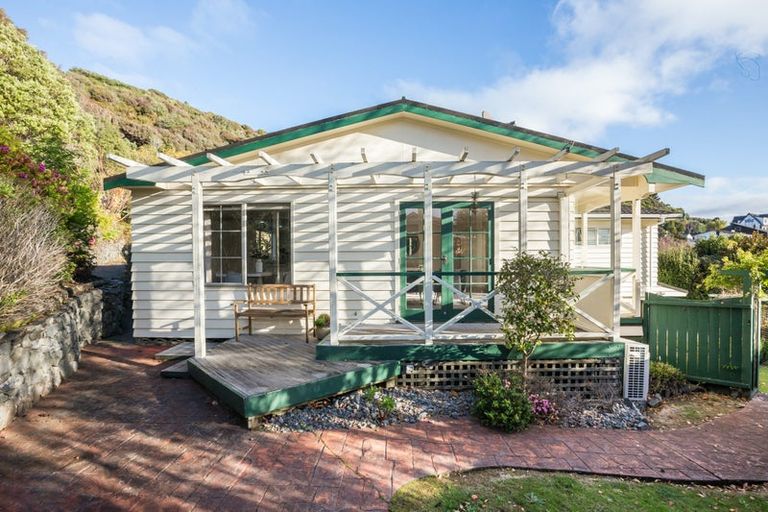 Photo of property in 17 Leeward Drive, Whitby, Porirua, 5024