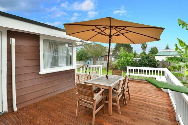 Photo of property in 5 Mary Keane Lane, Parakai, 0830