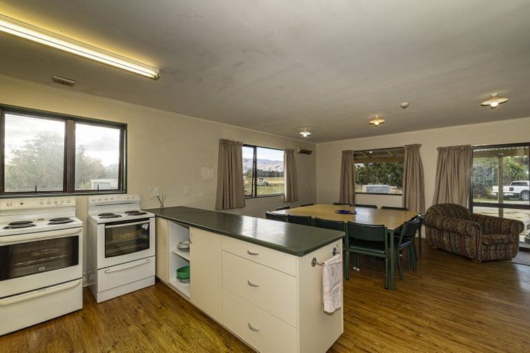 Photo of property in 42 Kawiu Road, Levin, 5510