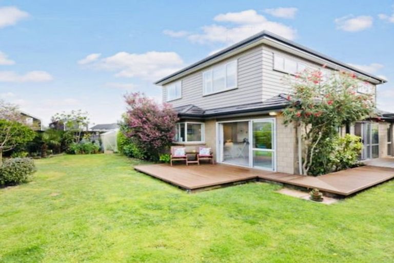 Photo of property in 13 Pickaberry Avenue, Karaka, Papakura, 2113