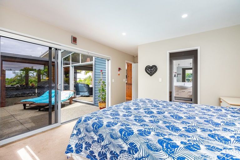 Photo of property in 56 Old Waipu Road, Mangawhai, 0505