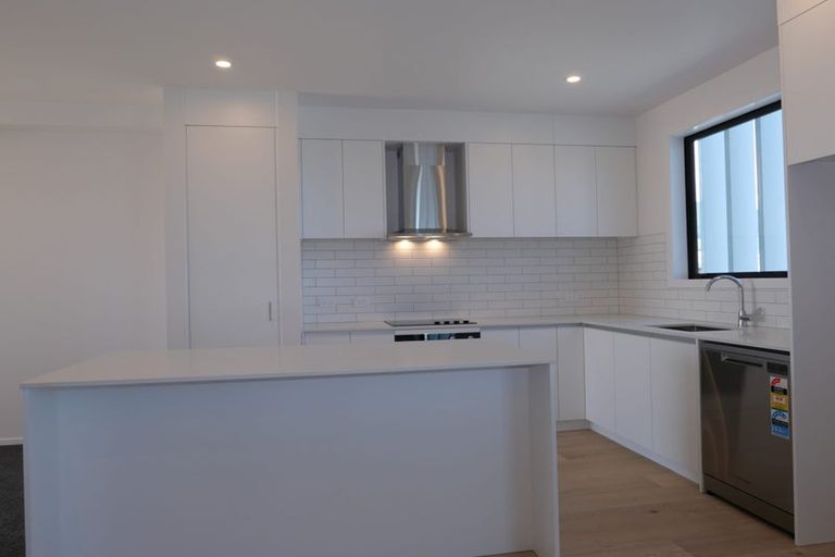 Photo of property in 43 Kamahi Place, Paraparaumu, 5032