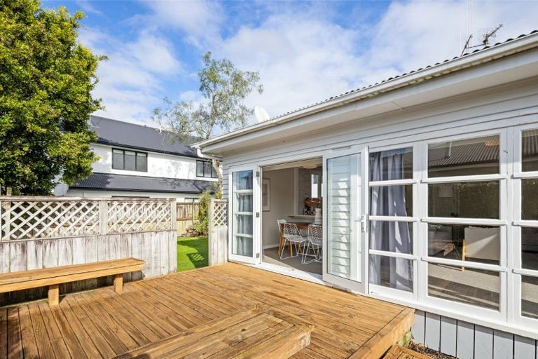 Photo of property in 42 Cook Street, Hamilton East, Hamilton, 3216