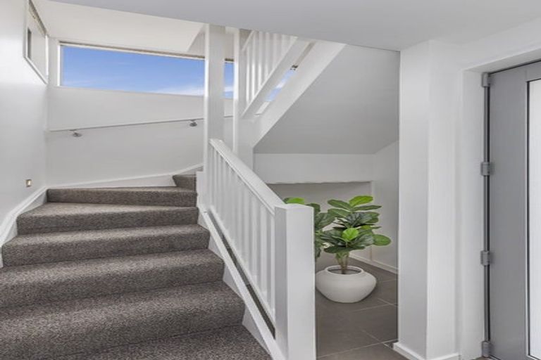 Photo of property in 12u1 Agra Crescent, Khandallah, Wellington, 6035