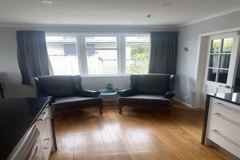 Photo of property in 24 Mangaroa Hill Road, Maoribank, Upper Hutt, 5018