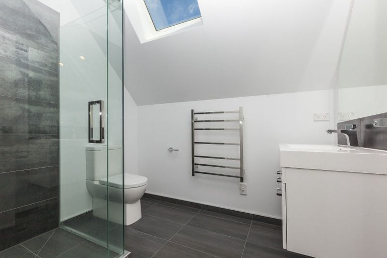 Photo of property in 4/237 Armagh Street, Christchurch Central, Christchurch, 8011