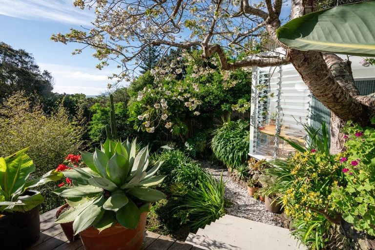 Photo of property in 121 Wellington Road, Paekakariki, 5034