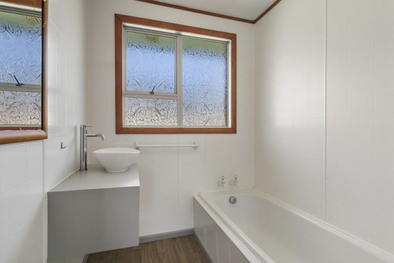 Photo of property in 11 Kinmont Crescent, Kinmont Park, Mosgiel, 9024