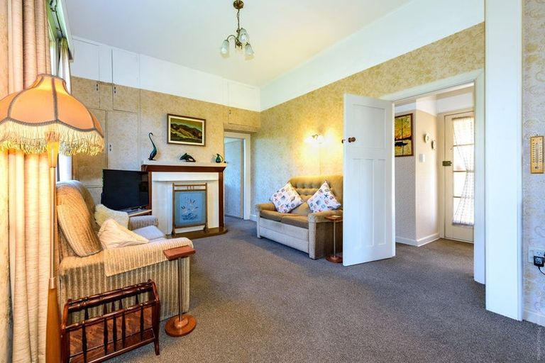 Photo of property in 36 Aorangi Road, Bryndwr, Christchurch, 8053