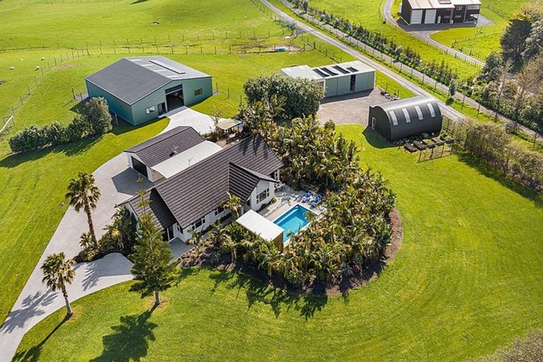 Photo of property in 129 Ostrich Farm Road, Pukekohe, 2676